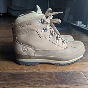 *SOLD* Timberland Boots